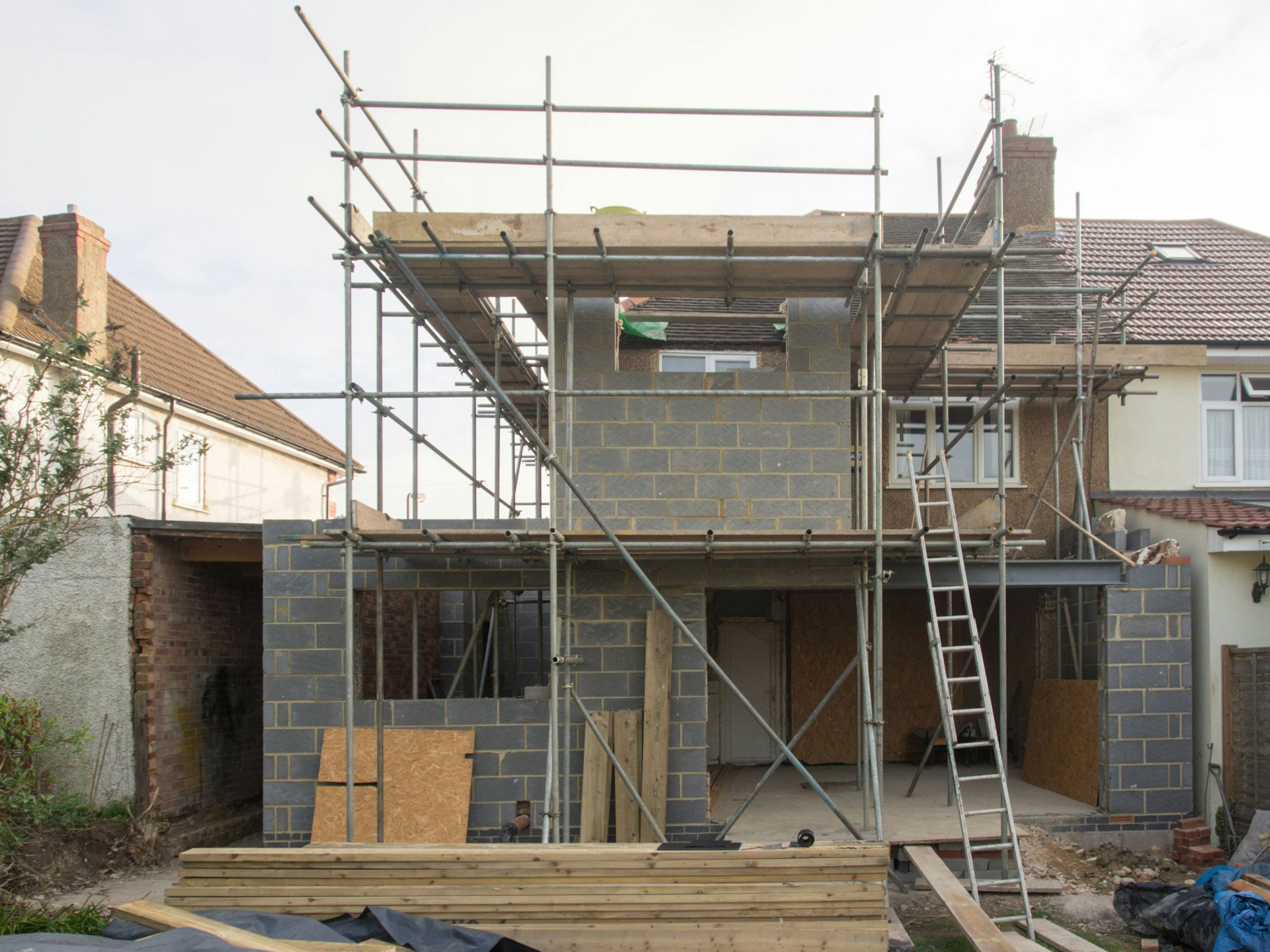 Building renovation and interior renovation services in Maharashtra